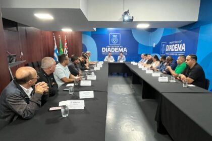 Prefeito Taka faz balanço da gestão com vereadores