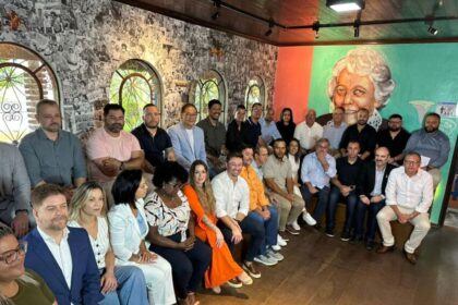 Com poucos meses de mandato, Akira Auriani já faz várias mudanças no quadro de secretários em Rio Grande da Serra