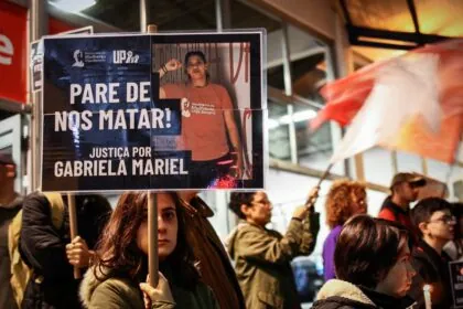 Mauá tem manifestação após mulher ser vítima de feminicídio