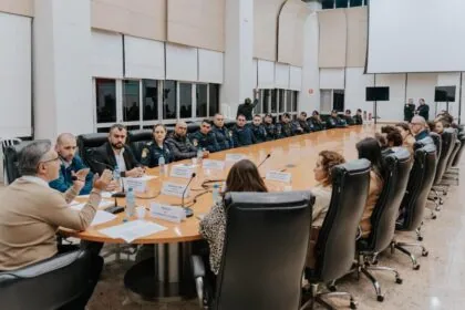 Medida anunciada pelo prefeito Marcelo Lima destrava situação que se arrastava na cidade; ação abrange também 14 servidores do DTI
