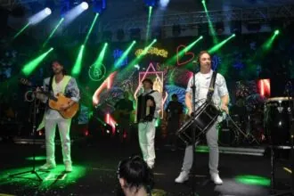Falamansa levanta a galera no Arraial do Paço de Santo André
