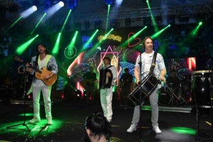 Falamansa levanta a galera no Arraial do Paço de Santo André