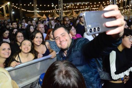 Gilvan celebra arrecadação histórica de 25 toneladas de alimentos no Arraial de Sto.André