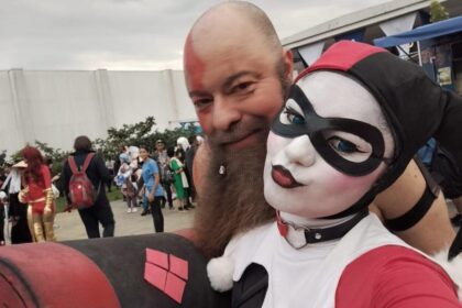 Pedido de casamento viraliza e cosplayers marcam cerimônia nórdica em Paranapiacaba