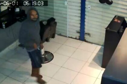 Homem invade barbearia e leva tudo o que consegue em São Bernardo