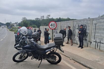 GCM de Ribeirão Pires aborda suspeitos tentando vender objeto suspeito na Rodovia Índio Tibiriçá