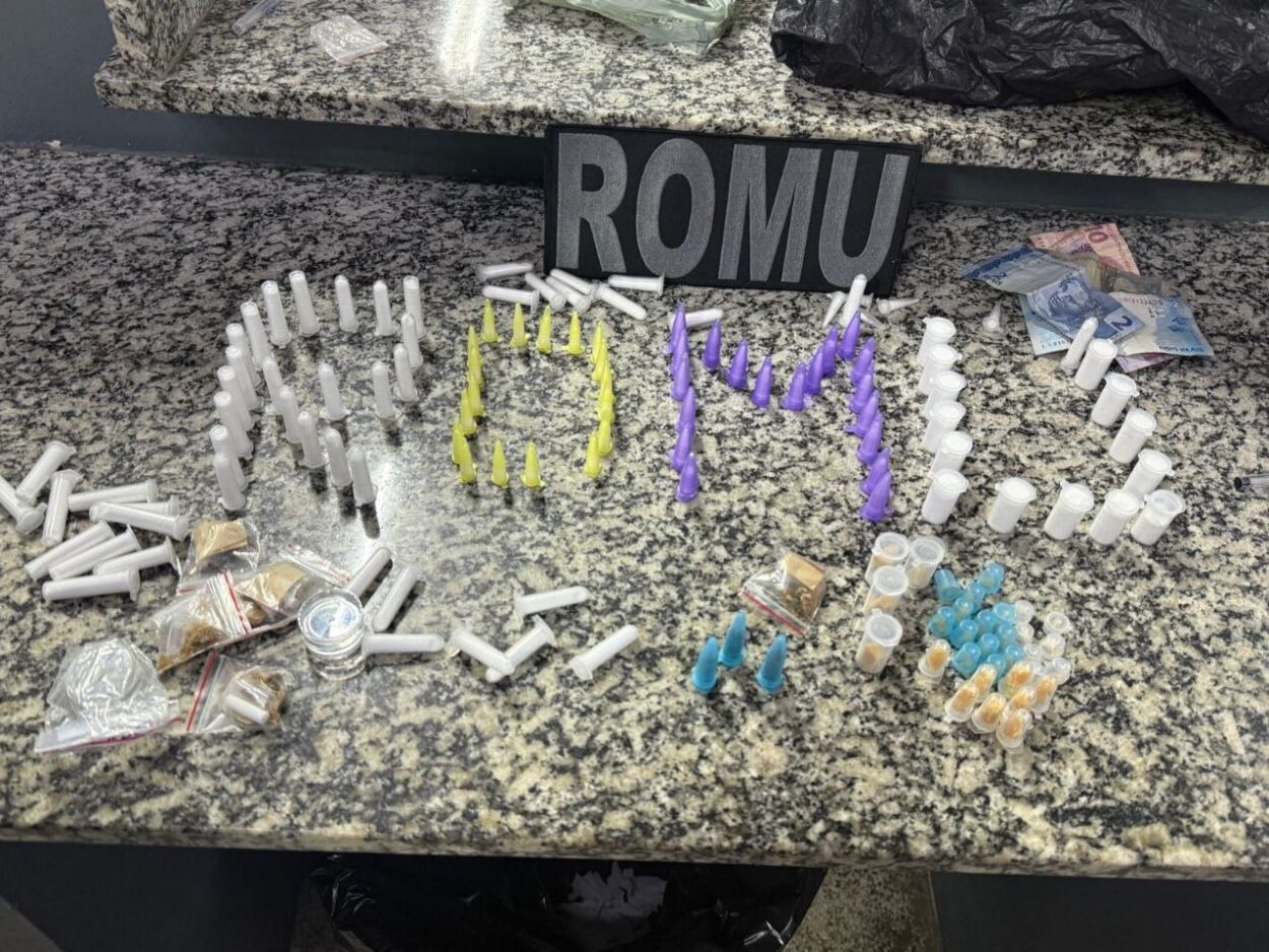 Adolescente é apreendido por tráfico de drogas em Diadema após denúncia de morador