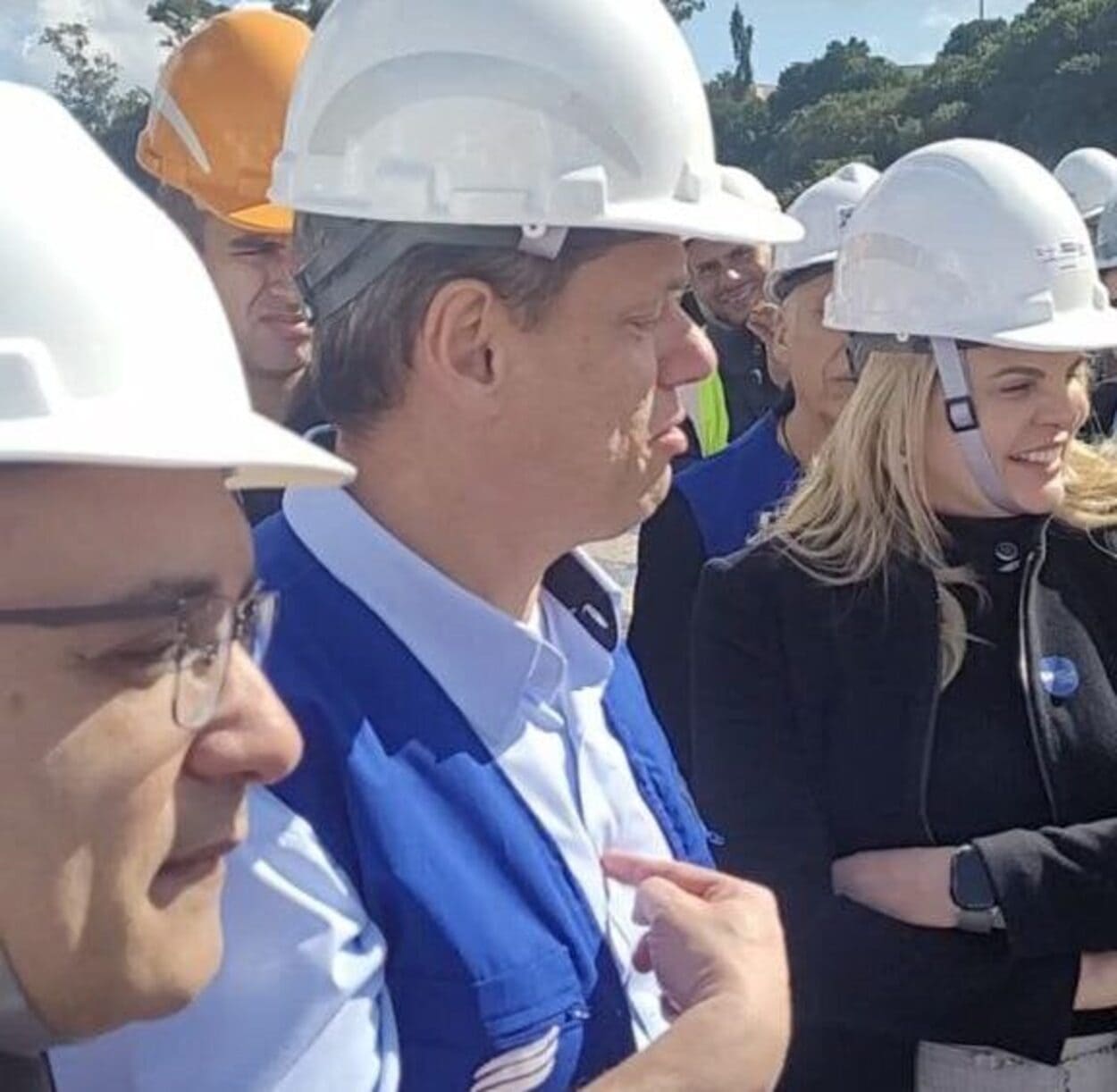 Tarcísio de Freitas, o prefeito Marcelo Lima e os deputados Thiago Auricchio e Carla Morando visitaram as obras do Piscinão Jaboticabal,