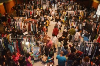 Feira de Brechós fortalece economia criativa no Cine Theatro Carlos Gomes neste domingo