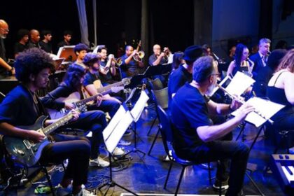 Big Band Salada Mista presta homenagem a Ivan Lins no Teatro Santos Dumont