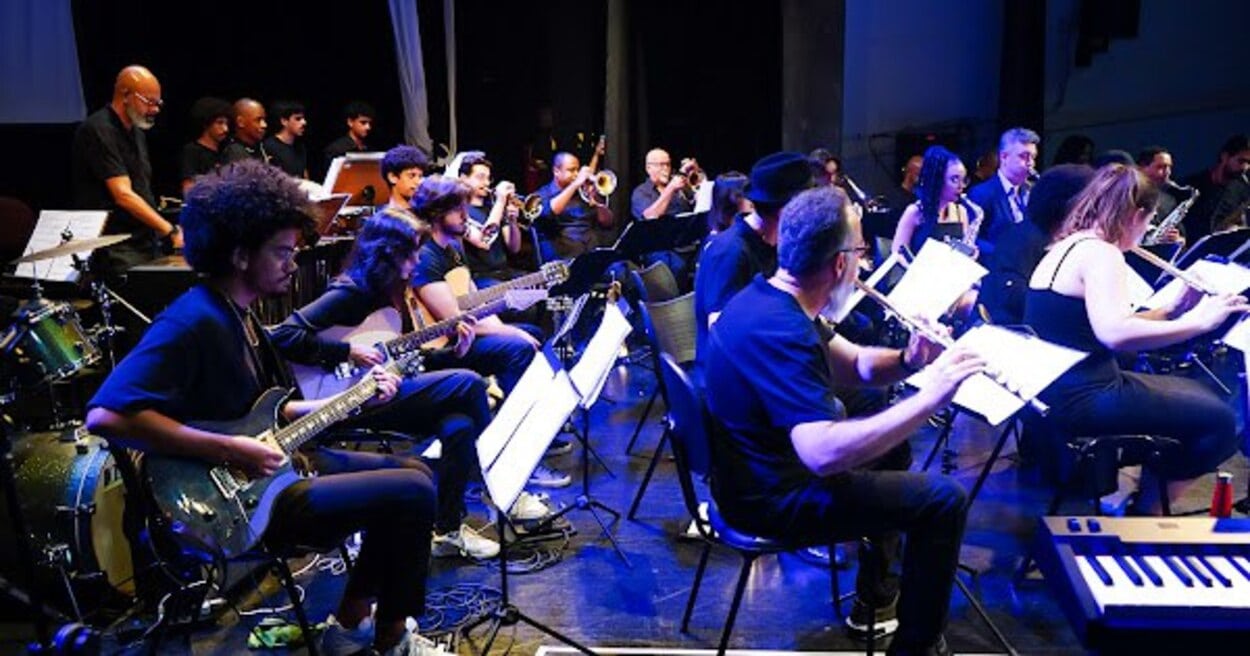 Big Band Salada Mista presta homenagem a Ivan Lins no Teatro Santos Dumont