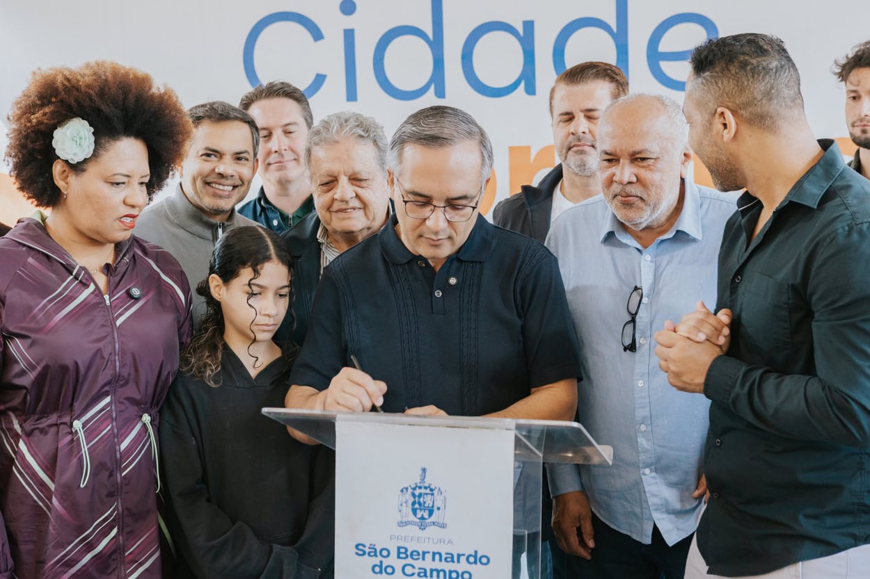 Marcelo Lima esteve no bairro para assinar ordem de serviço; melhorias incluem instalação de pista de caminhada e academia ao ar livre