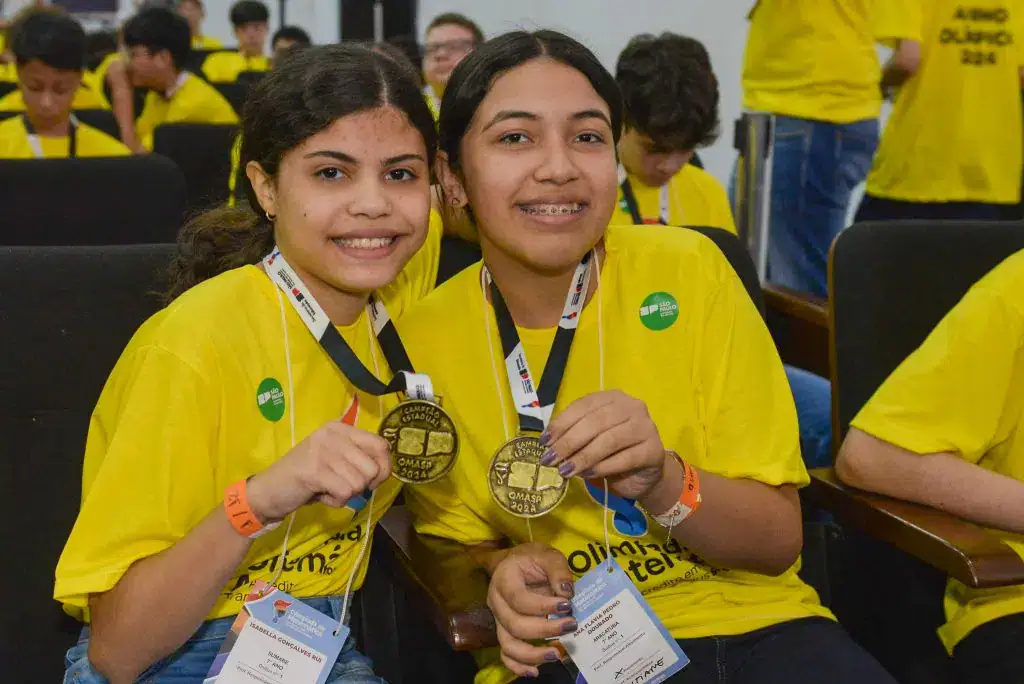 113 estudantes da região do ABC são contratados como estagiários do BEEM