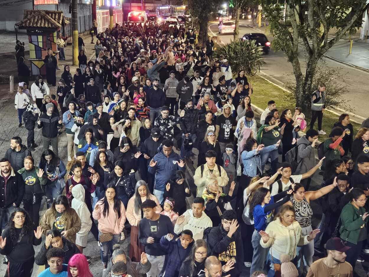 Marcha para Jesus reúne fiéis nas ruas de Ribeirão Pires com fé, louvor e solidariedade
