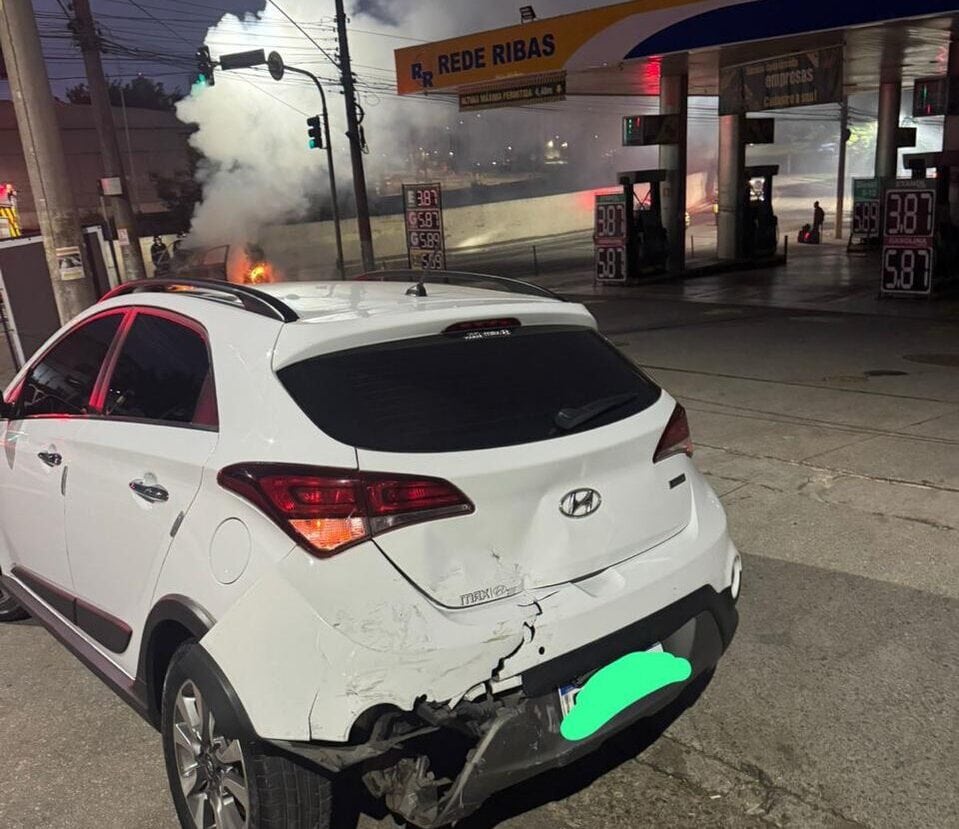 Acidente ocorreu na avenida Guido Aliberti; vítimas saíram ilesas