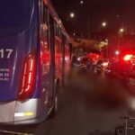 Em Santo André, motociclista morre em acidente com ônibus na Praça IV Centenário