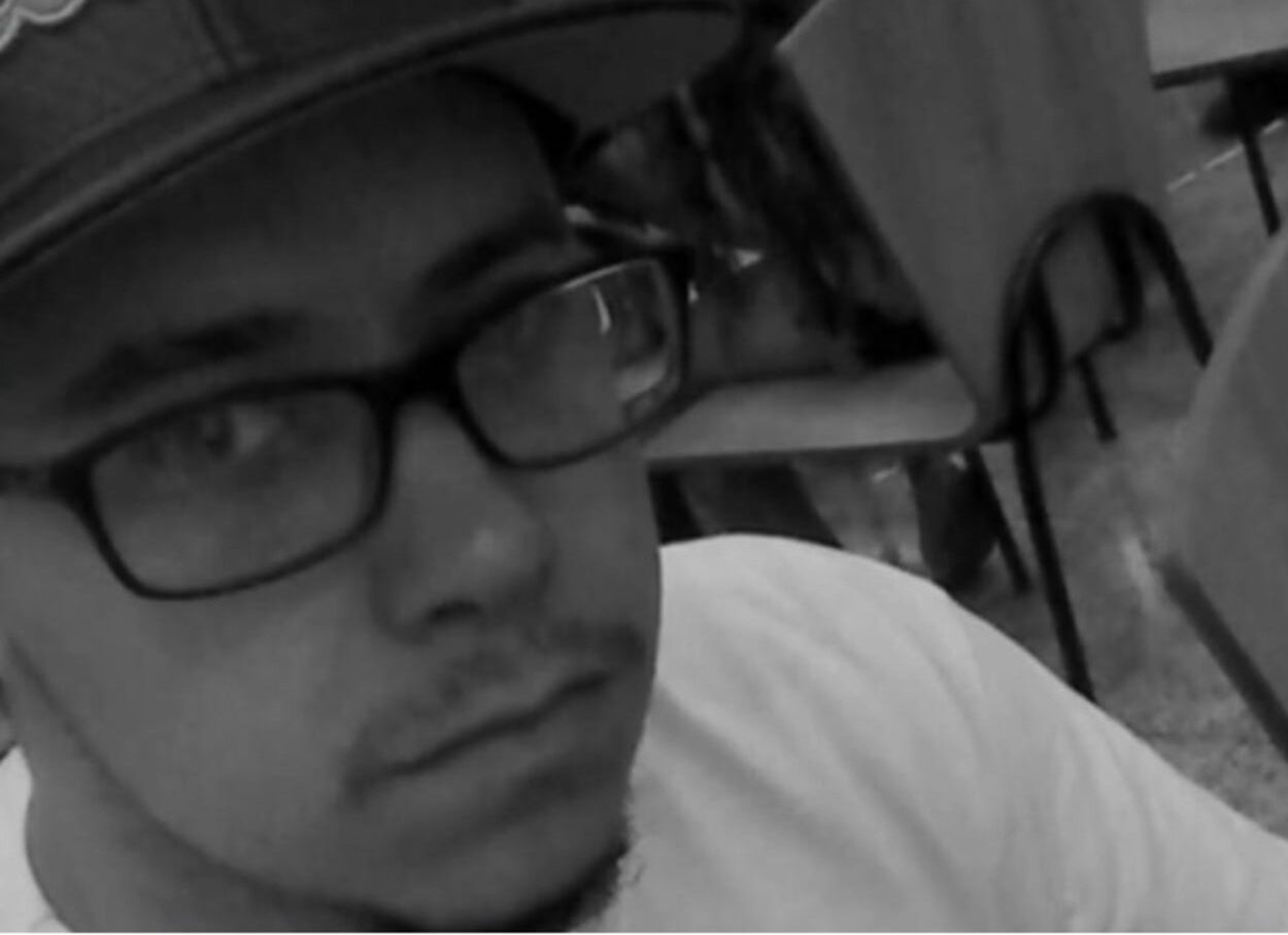 Família e amigos se despedem de Clayton, vítima de disparos por PM após incidente de trânsito; indignação e clamor por justiça ecoam em meio à dor