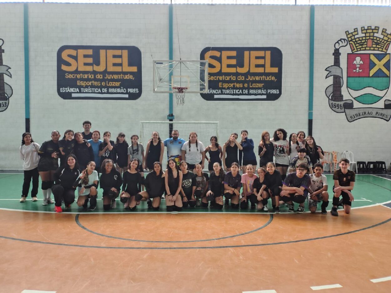 Prefeitura de Ribeirão Pires abre Férias Esportivas com Encontro de Vôlei
