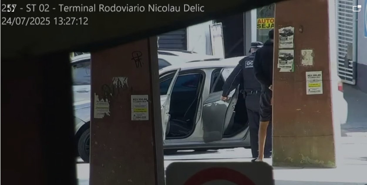 Após a abordagem por parte da GCM, o procurado foi conduzido à Delegacia Sede para as providências cabíveis