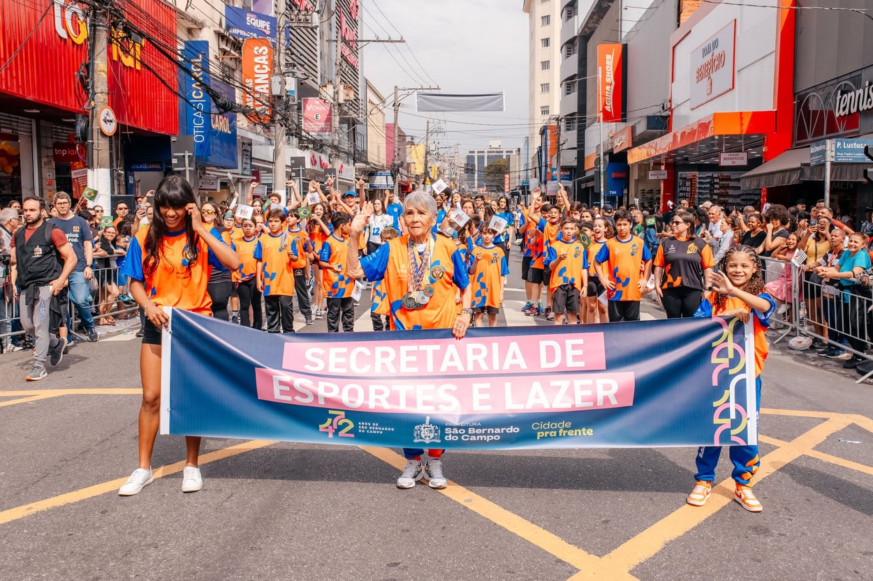 Foram 5,7 mil pessoas e 167 veículos, que encantaram o público presente