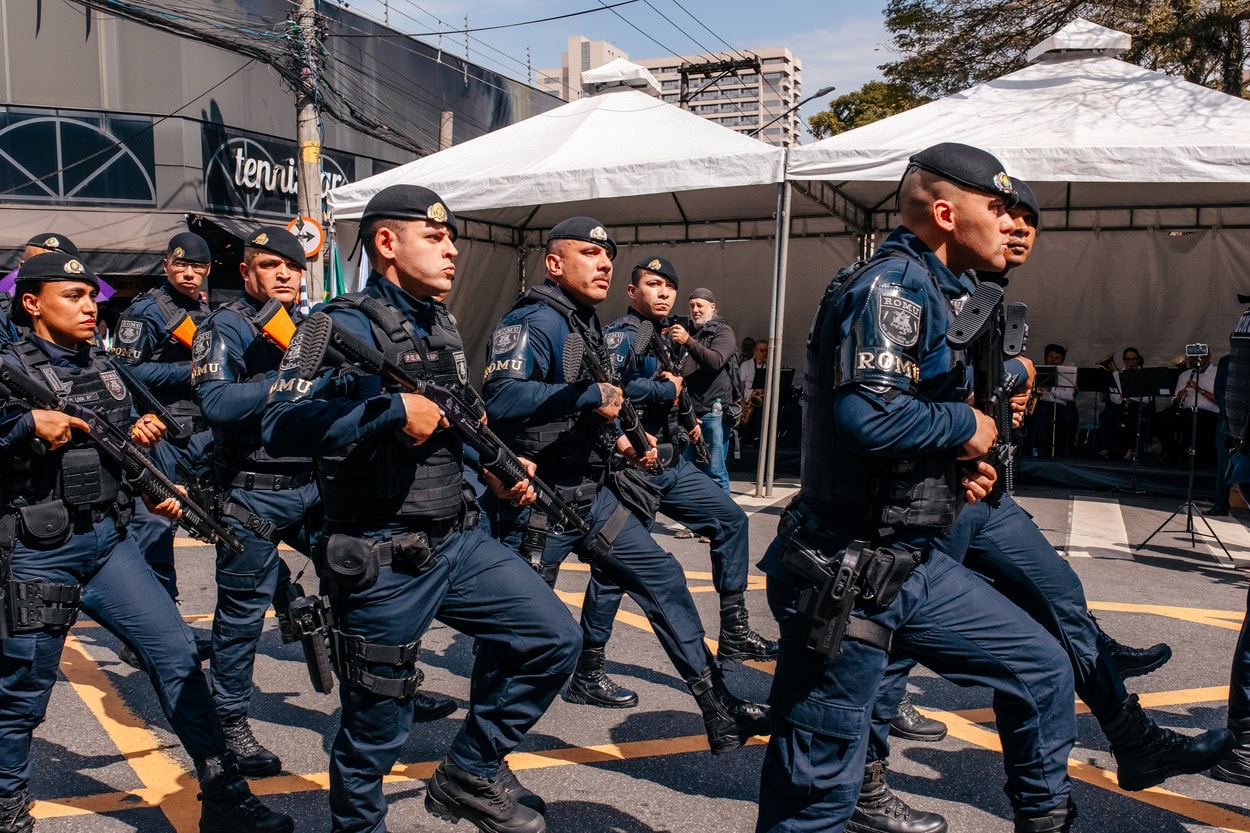 primeira parte envolveu agentes e veículos do 8° Pelotão da Polícia Militar, da Guarda Civil Municipal, Polícia Rodoviária, Polícia Ambiental, Polícia Civil, do 8º Grupamento do Corpo de Bombeiros e atiradores do Tiro de Guerra.
