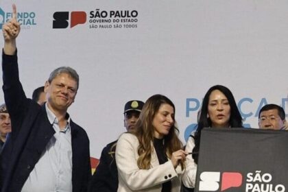 Tarcísio de Freitas se une a São Bernardo em momento de tribulação