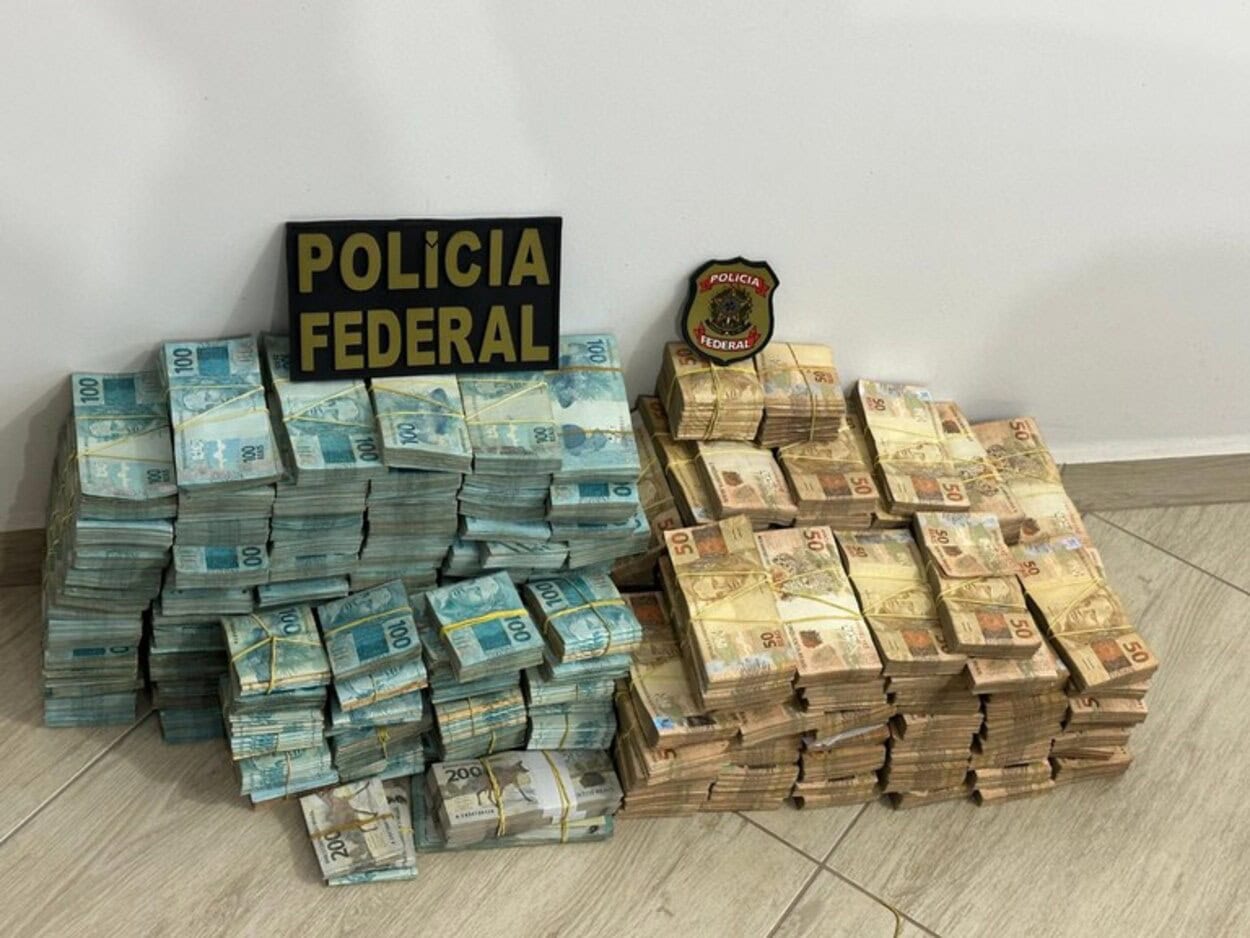 Investigação teve início após apreensão de R$ 14 milhões em espécie na posse de servidor público