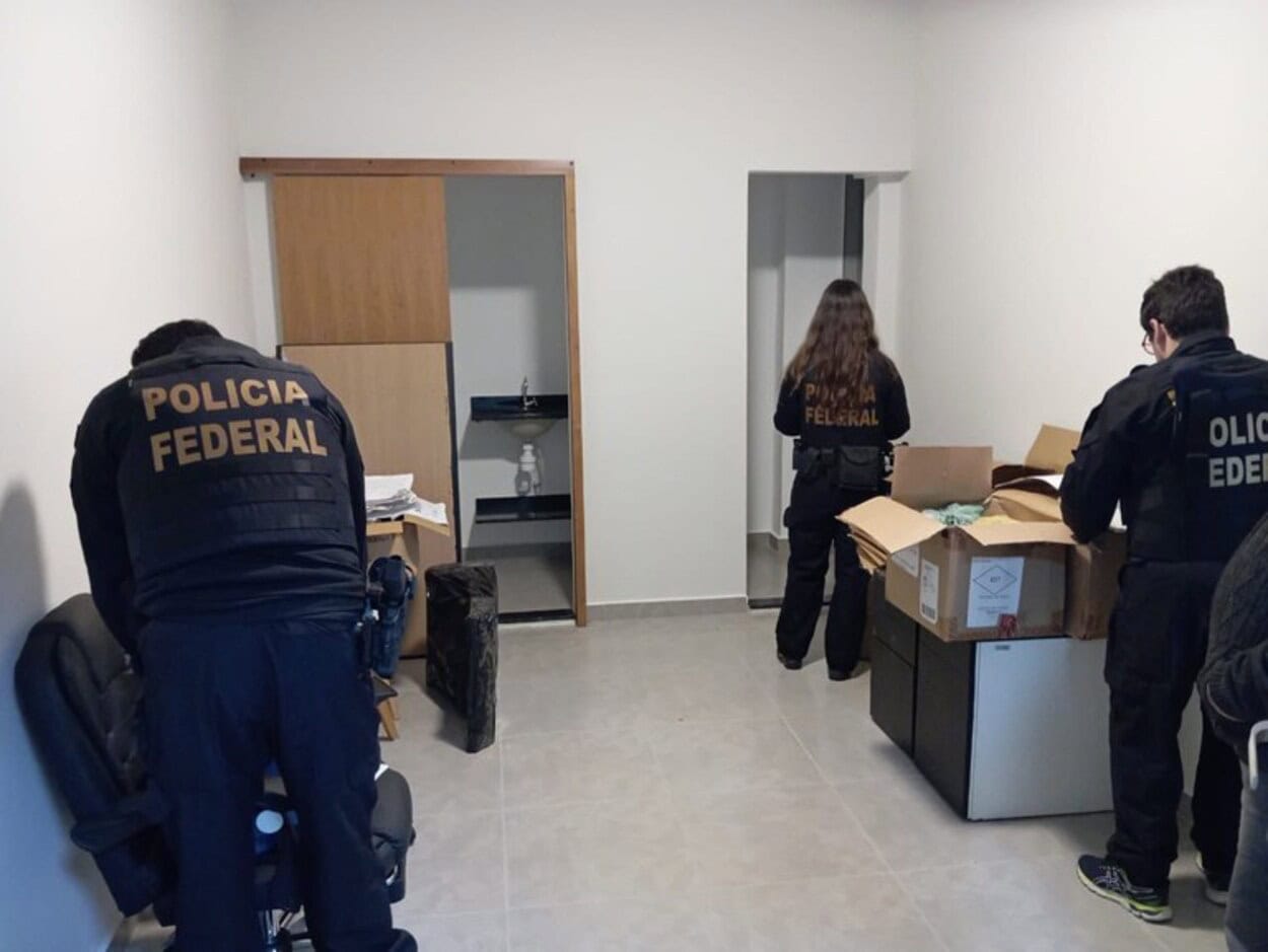 PF deflagra no ABCD operação contra desvio de produtos químicos para o tráfico.