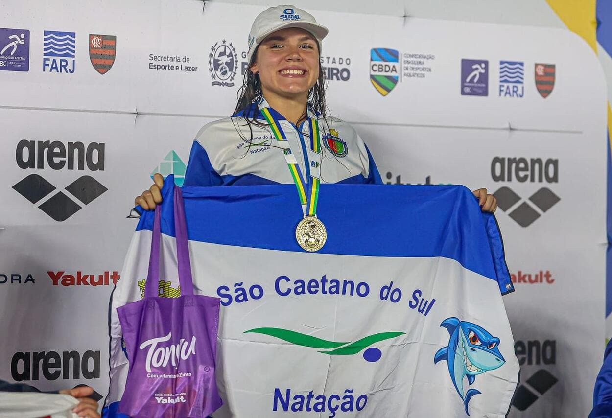 Nadadora de São Caetano conquista medalha de ouro nos 200m Borboleta do Pan 