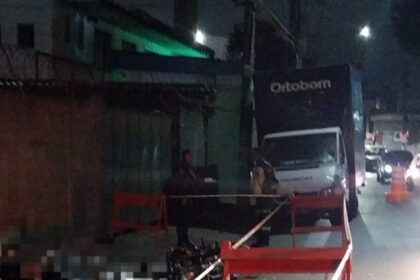 Vítima fatal estava em uma moto com a esposa