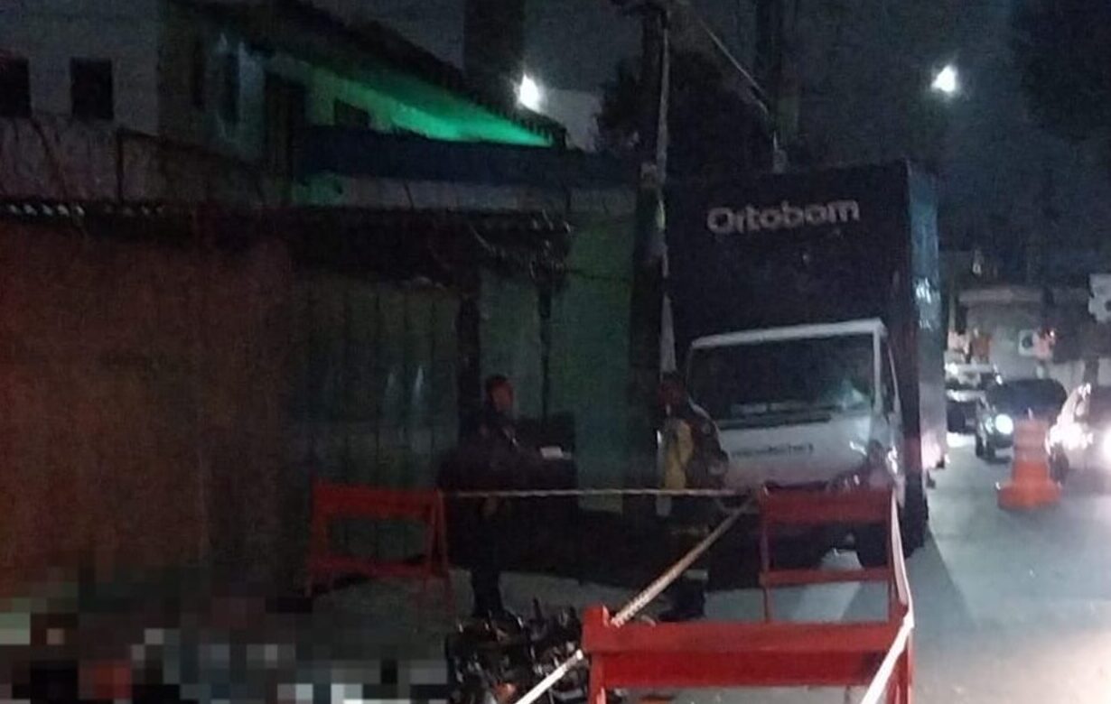 Vítima fatal estava em uma moto com a esposa