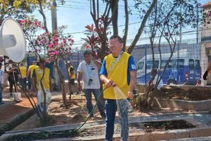 Com 180 voluntários, Taka faz mutirão para reformar escola de Diadema.