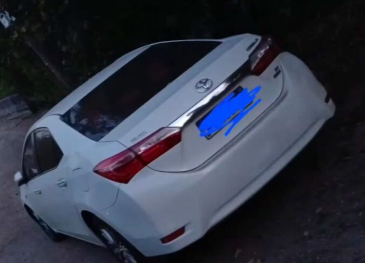 Homem é encontrado sem vida dentro de carro em Paranapiacaba