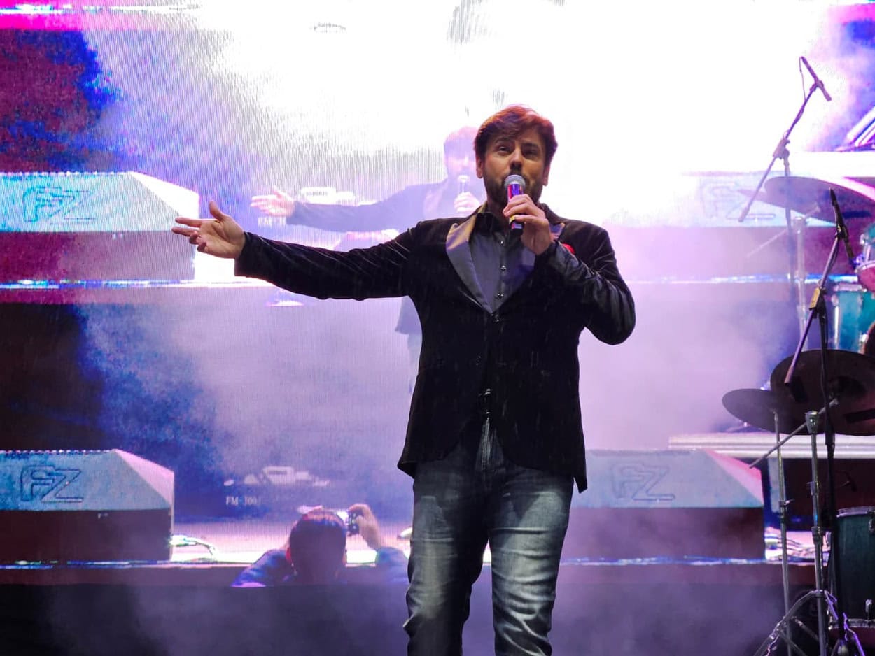 Romantismo de Marcio Gomes tomou conta do palco do Choco Paço -  Foto: Gabriel Mazzo