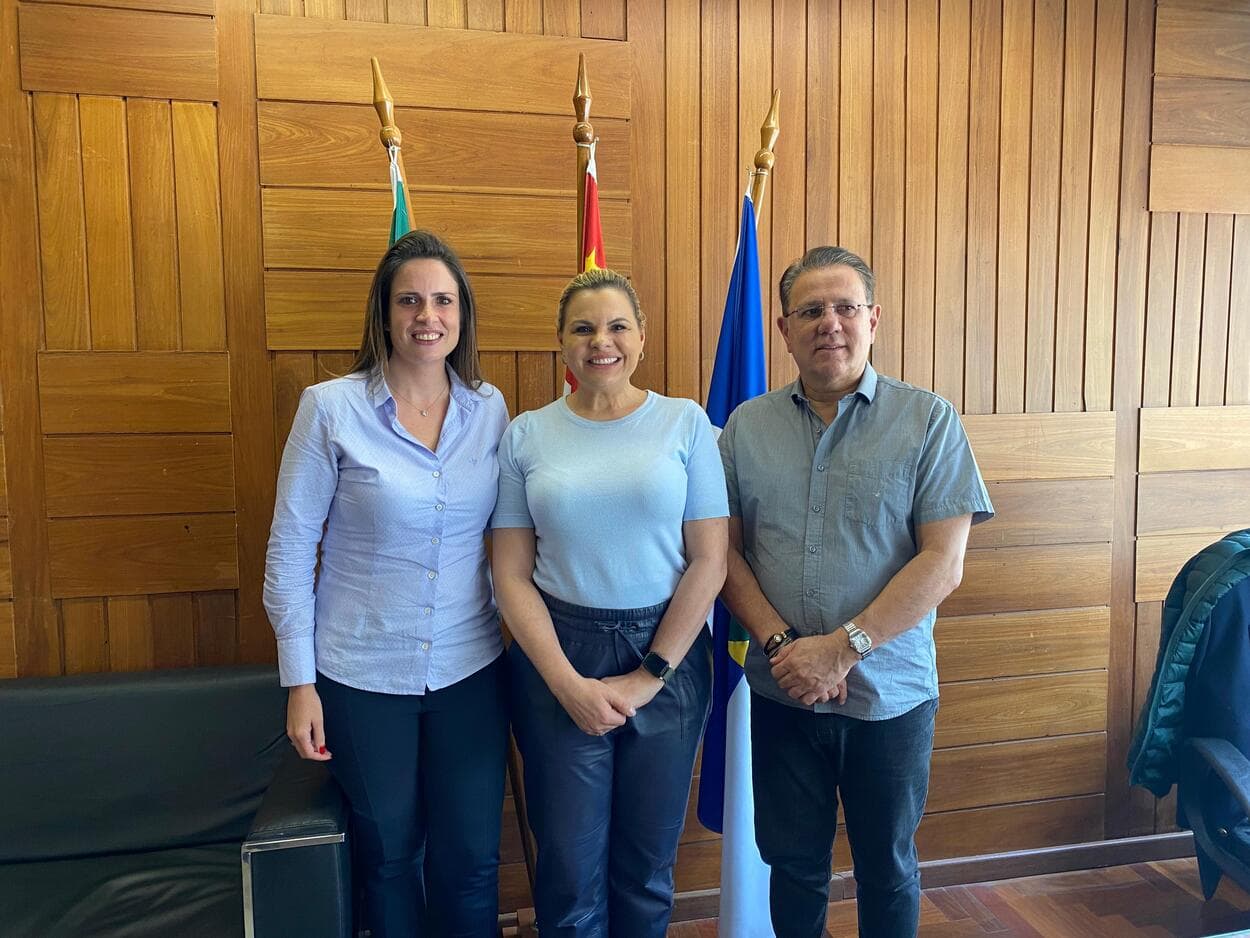 Encontro entre Carla Morando e Ana Veterinária também contou com a presença do presidente da Câmara de santo André, Carlos Ferreira.
