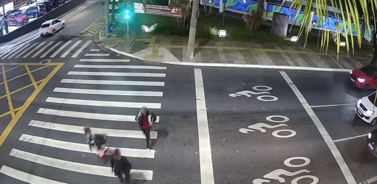 Jovem é espancado por grupo após discussão em escola estadual de São Caetano
