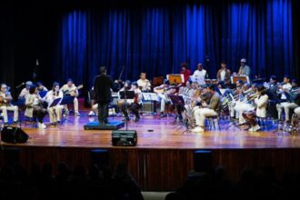 Big Band Salada Mista convida Jorge Camargo em concerto gratuito no teatro Paulo Machado de Carvalho