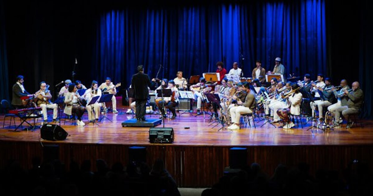 Big Band Salada Mista convida Jorge Camargo em concerto gratuito no teatro Paulo Machado de Carvalho