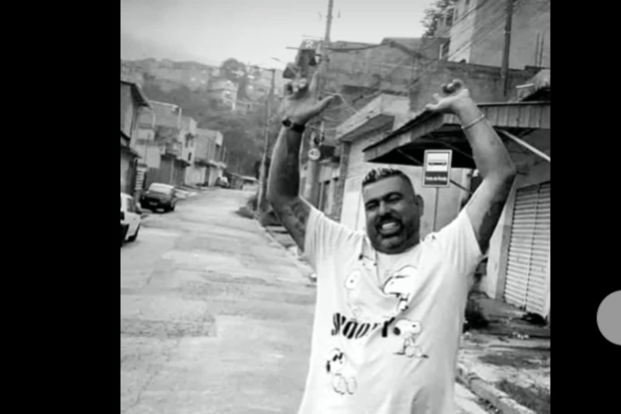 Motorista de carro faz conversão errada, atinge moto e um morre em Ribeirão Pires