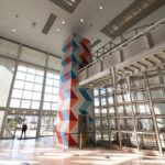 Equipe de restauradores preserva um dos últimos murais de Luiz Sacilotto em Santo André