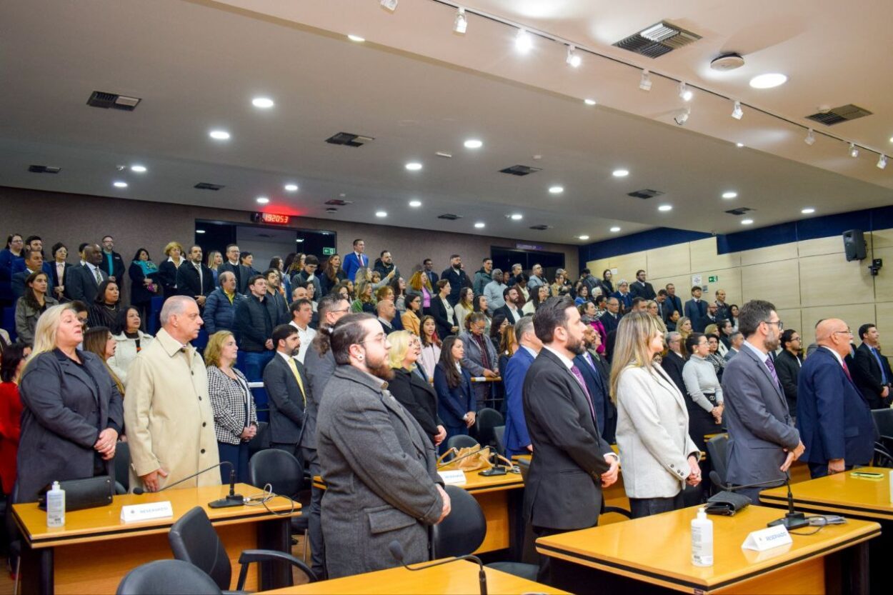 Justiça e democracia: Câmara de São Caetano homenageia advogados em sessão solene