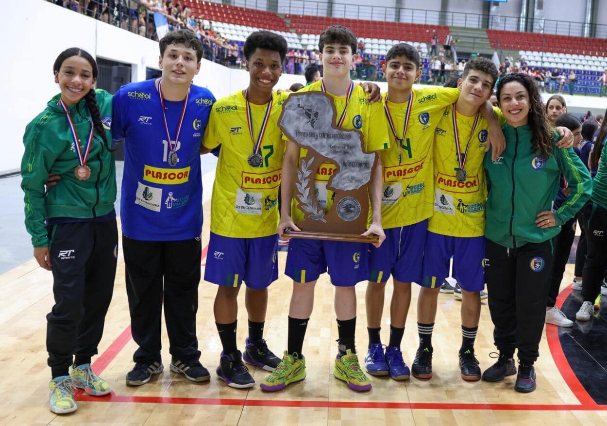 Com trabalho de base, atletas de São Bernardo conquistam medalhas com a Seleção Brasileira Infantil de Handebol, no Paraguai