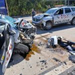 Cerco policial termina com 3 feridos após com colisão entre duas viaturas e um carro