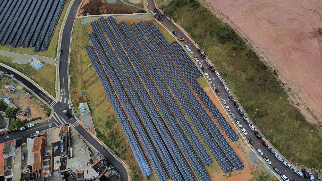 Gilvan inaugura quarta usina do parque de produção de energia solar em Santo André