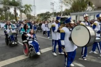 Em São Caetano, público celebra desfile de 7 de setembro com animação