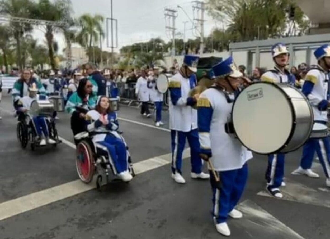 Em São Caetano, público celebra desfile de 7 de setembro com animação
