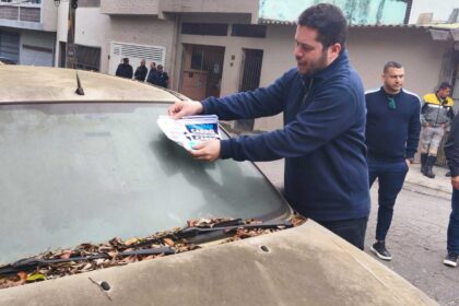 Santo André notifica 750 proprietários de veículos abandonados