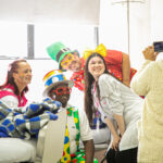 Palhaços do grupo Doses de Alegria conquistam sorrisos de pacientes do Complexo Hospitalar de São Caetano