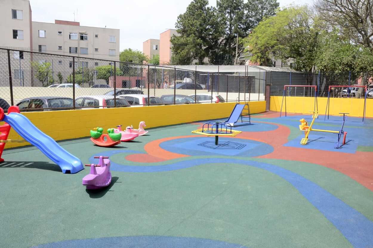 Equipamento atende 330 estudantes; Prefeitura está finalizando reforma da Praça Sebastião dos Santos para criação de mais uma Escola Parque