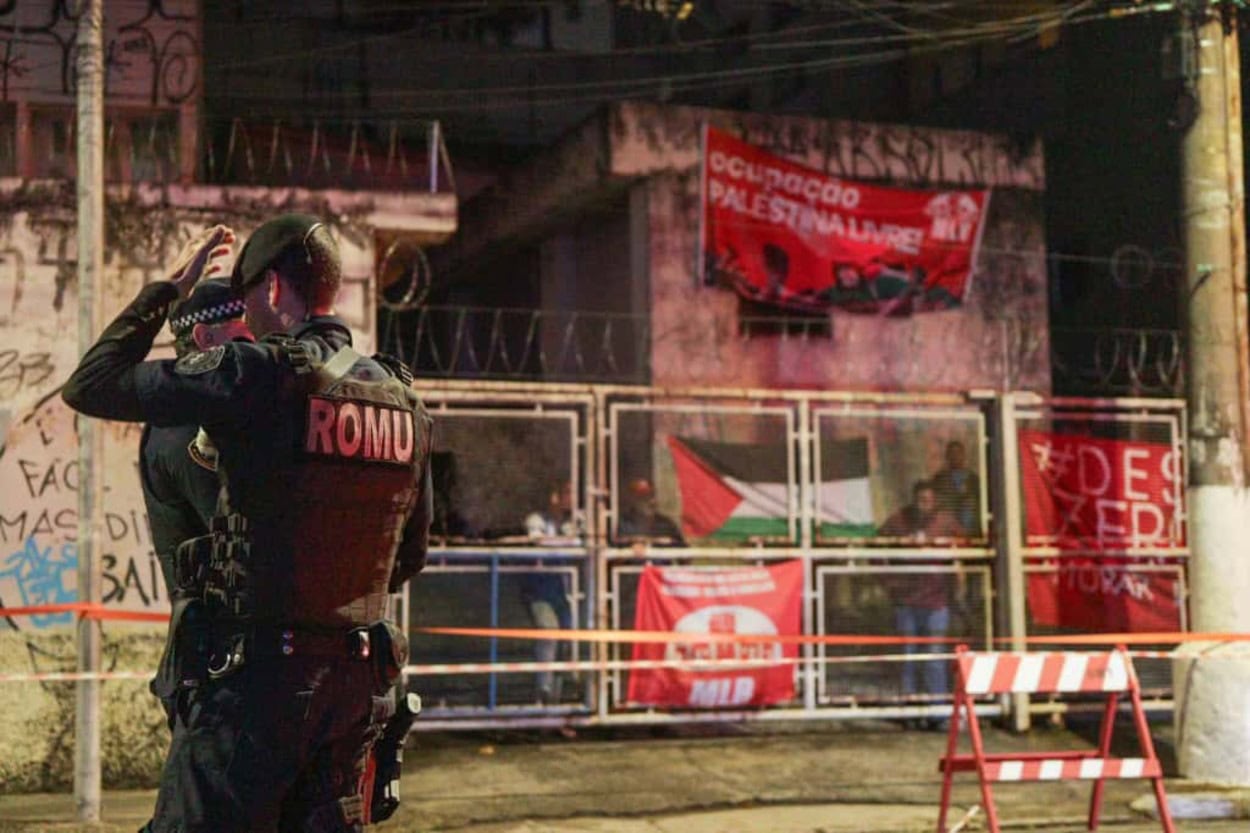 Guarda Civil Municipal se retira de prédio a ser desocupado em Diadema